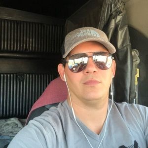 Meet your Posher, Johan